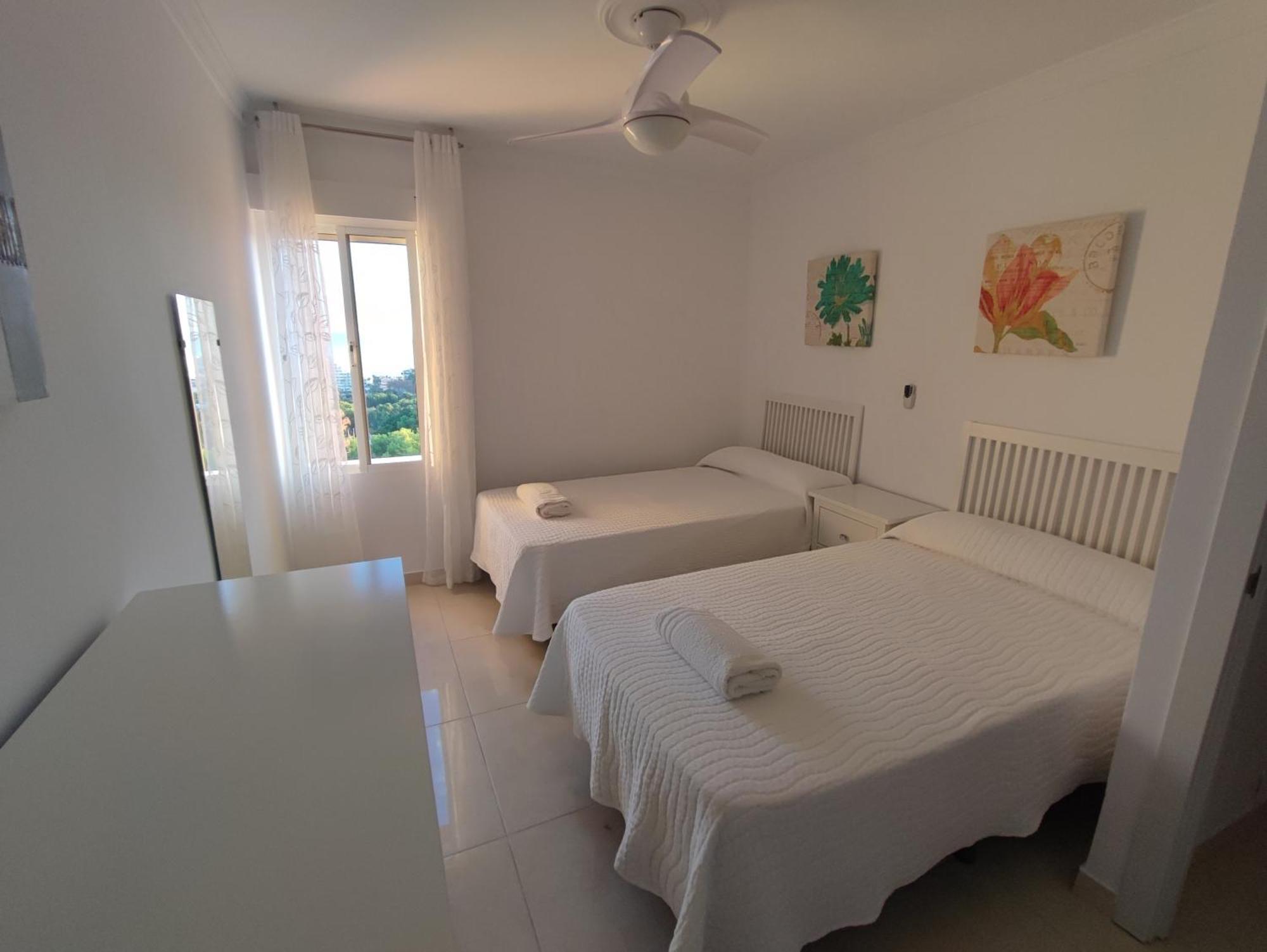 Hercules Paradise 531 Apartamento Con Vistas Al Mar Mediterraneo En Benalmadena A Pasos Del Centro Y Su Vibrante Zona Comercial Disfruta De Una Experiencia Unica En La Costa Del Sol Malaga Andalucia Well-Connected To The Airport Exteriör bild